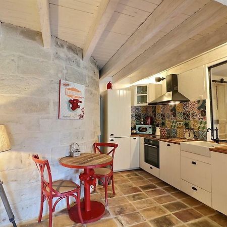 Duplex Centre Historique Uzes Apartment Bagian luar foto