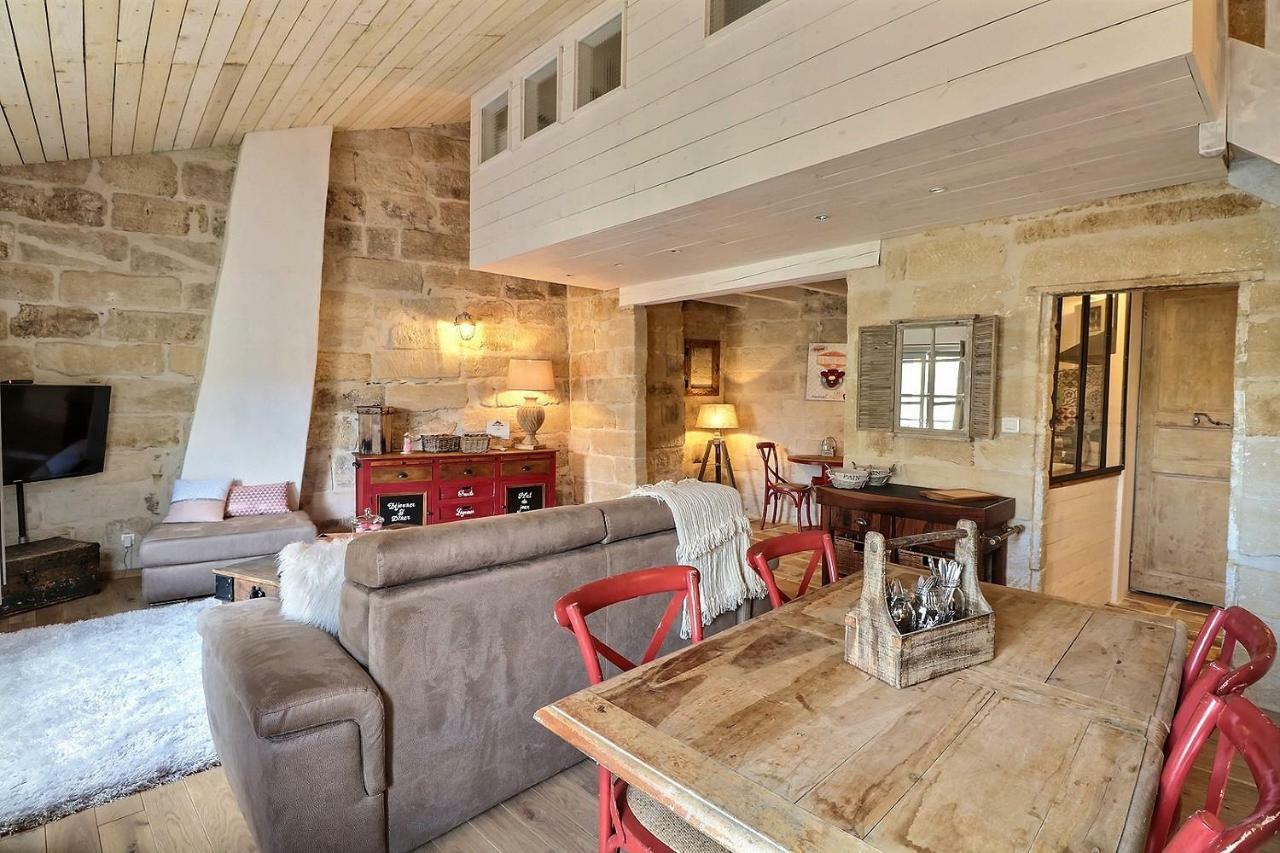 Duplex Centre Historique Uzes Apartment Bagian luar foto