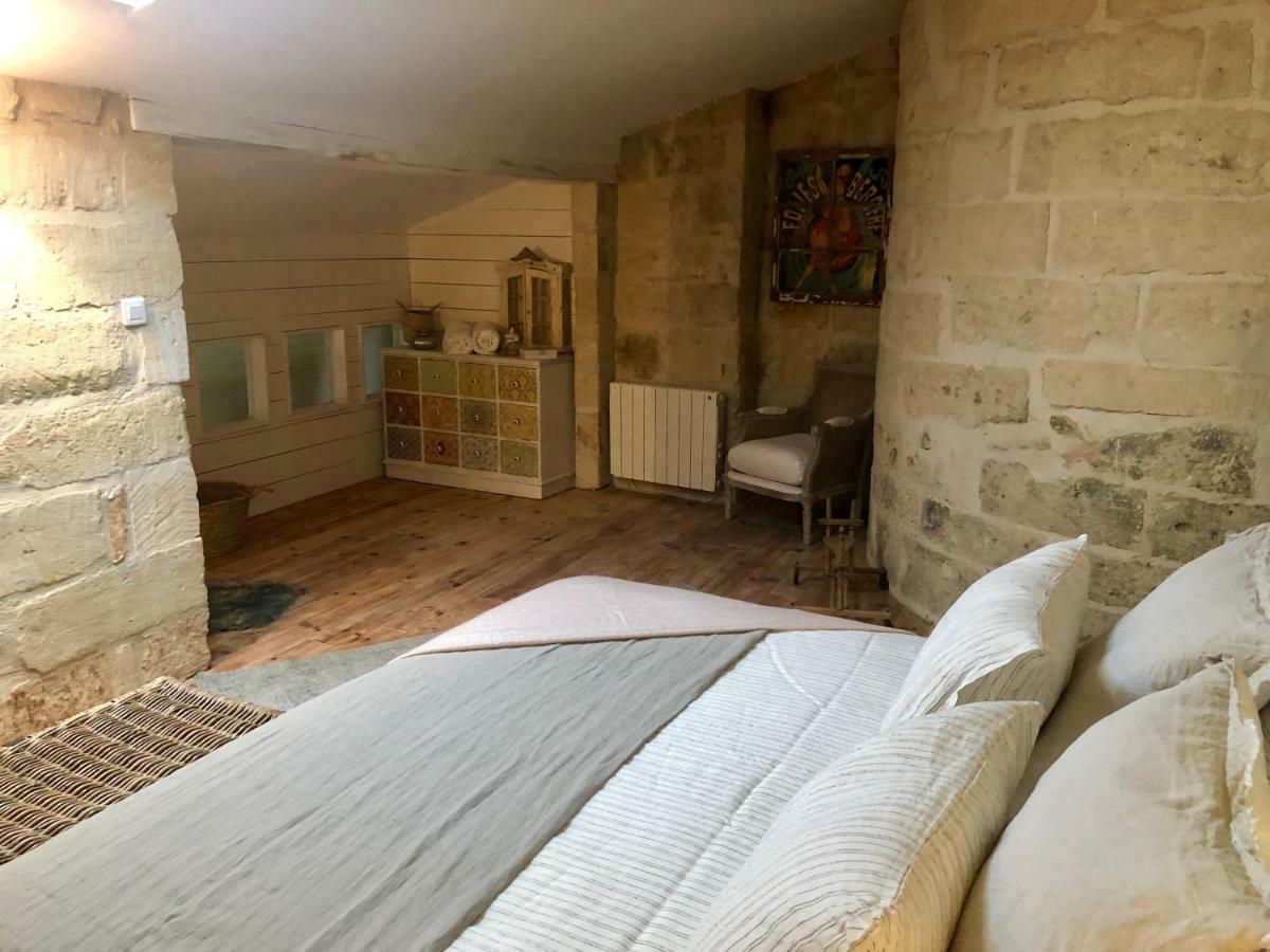 Duplex Centre Historique Uzes Apartment Bagian luar foto