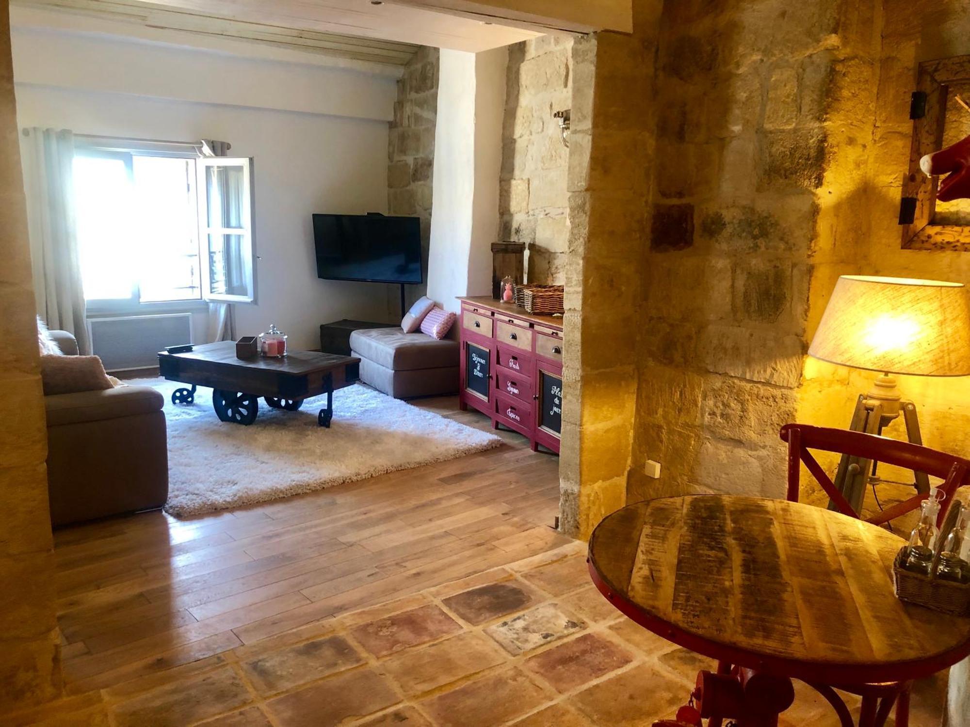 Duplex Centre Historique Uzes Apartment Bagian luar foto